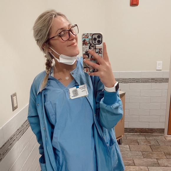 Meet Your Posher - Picture 3 of 5